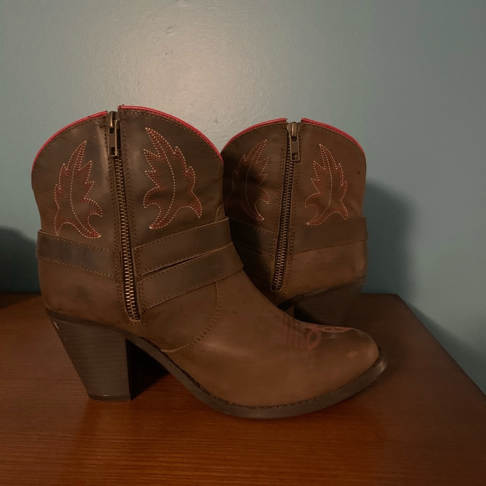 Women’s Cowboy Boots